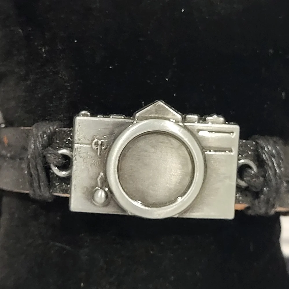 New Unisex Handmade Leather Camera Bracelets - Picture 3 of 5